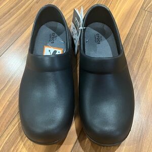 CROCS brand new never worn Black Slip-On Shoes Neria Pro II work clog size 8